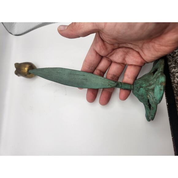 Brass tulip candle holder pair beautiful form - Picture 8 of 11